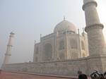 Taj Mahal photo by Tami - Agra, India - 12-02-2008